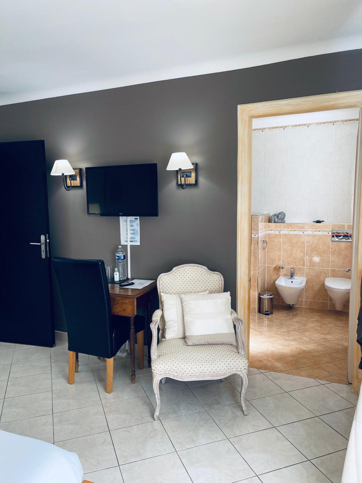 La Colliniere Hotel Sainte-Gemme-Moronval Eksteriør billede