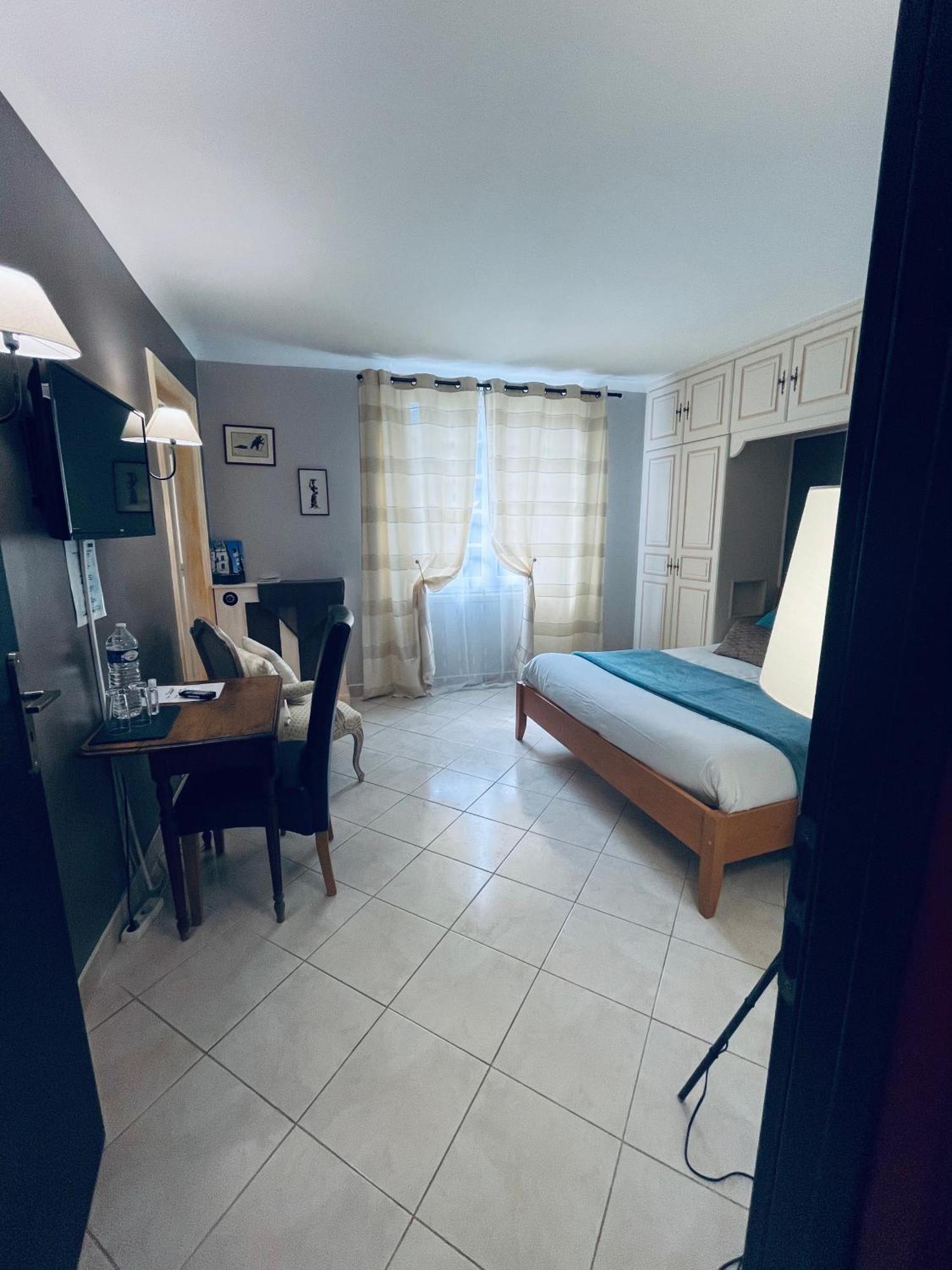 La Colliniere Hotel Sainte-Gemme-Moronval Værelse billede